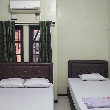 Baitussafar Ummi 1 Syariah Otel Malang Dış mekan fotoğraf