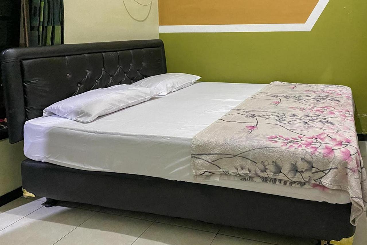 Baitussafar Ummi 1 Syariah Otel Malang Dış mekan fotoğraf